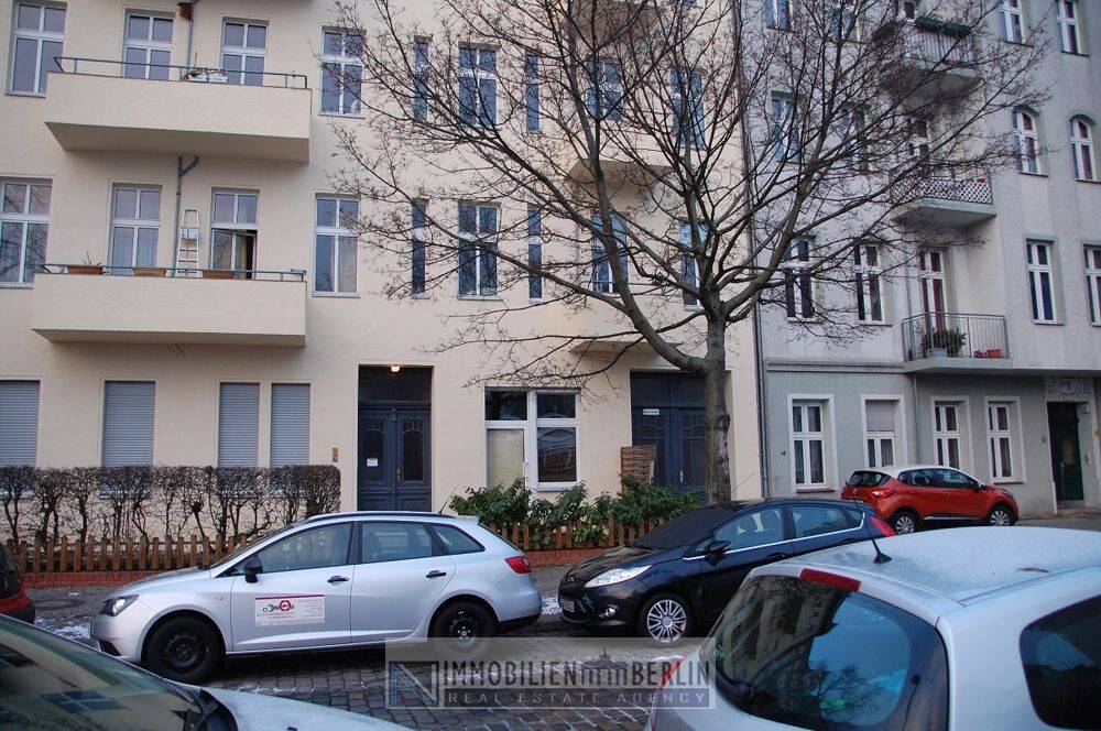 Helle 2-Zimmer-Wohnung im 1. Obergeschoss, hohe Decken,Süd-Balkon,Einzelgarage, bezugsfreie Übergabe, 13189 Berlin (Pankow)