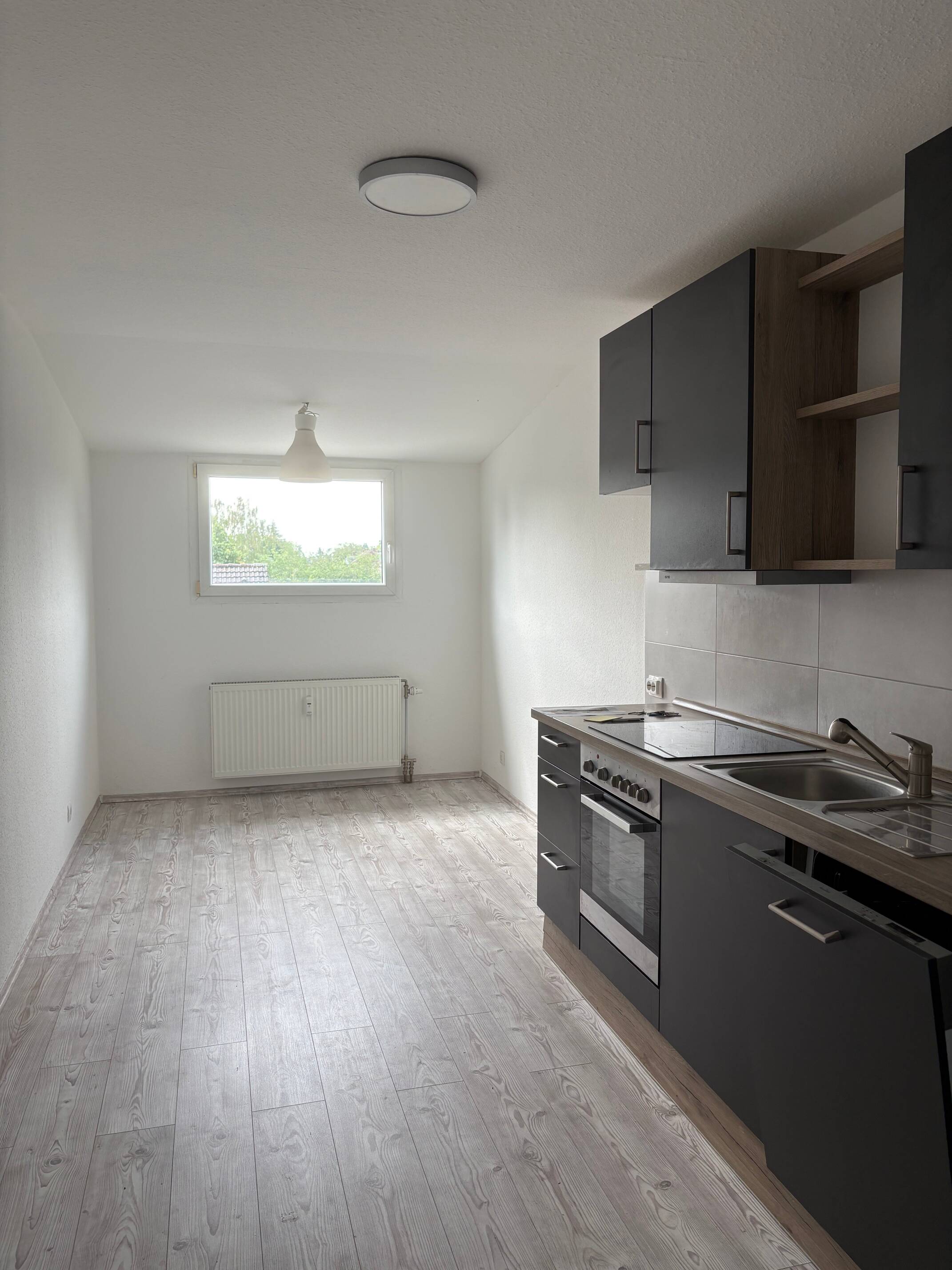 Helle 3-Zimmer Dachgeschosswohnung zentral in Krefeld-Bockum, 47800 Krefeld
