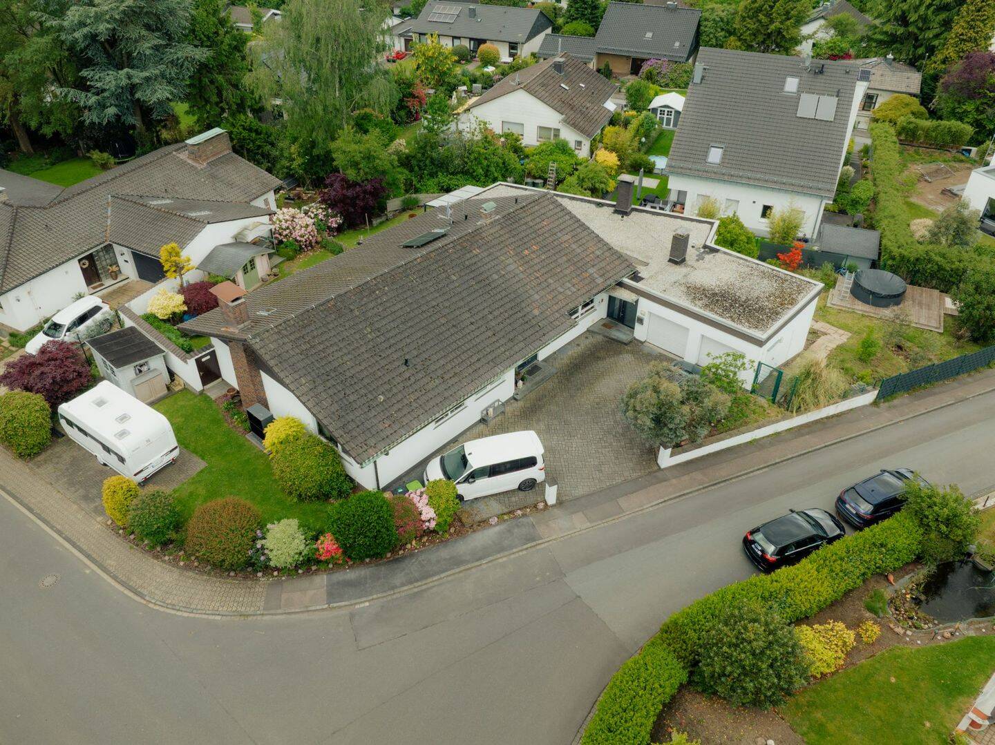 Exklusives Mehrgenerationenhaus mit zwei Wohneinheiten in grüner Wohnlage von Odenthal-Glöbusch, 51519 Odenthal