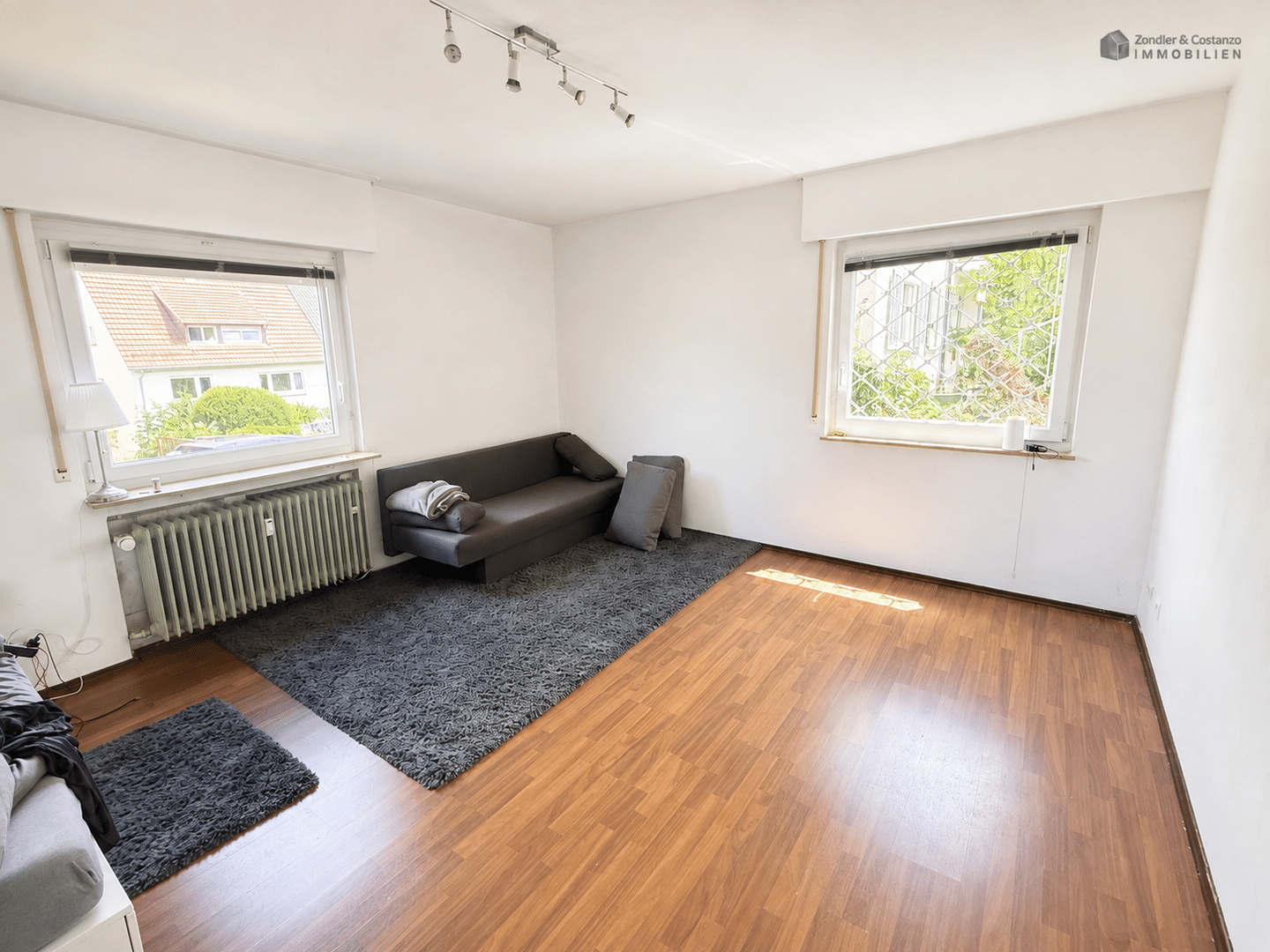 BEZUGSFREI: Großzügige 1-Zi.-Wohnung (Zi. + Küche + Bad) in beliebter Halbhöhenlage in S-Wangen, 70327 Stuttgart