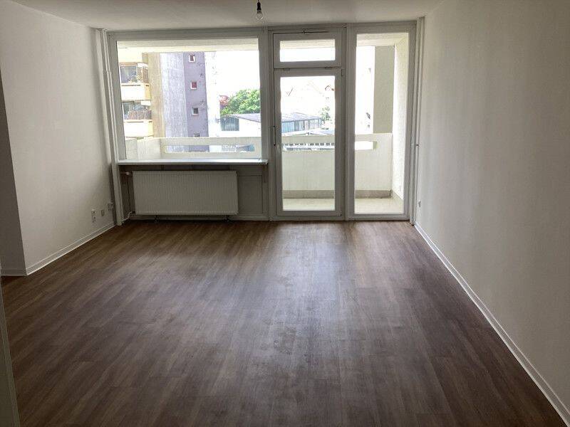 Sanierte 3-Zimmerwohnung mit Balkon, 63225 Langen (Hessen)