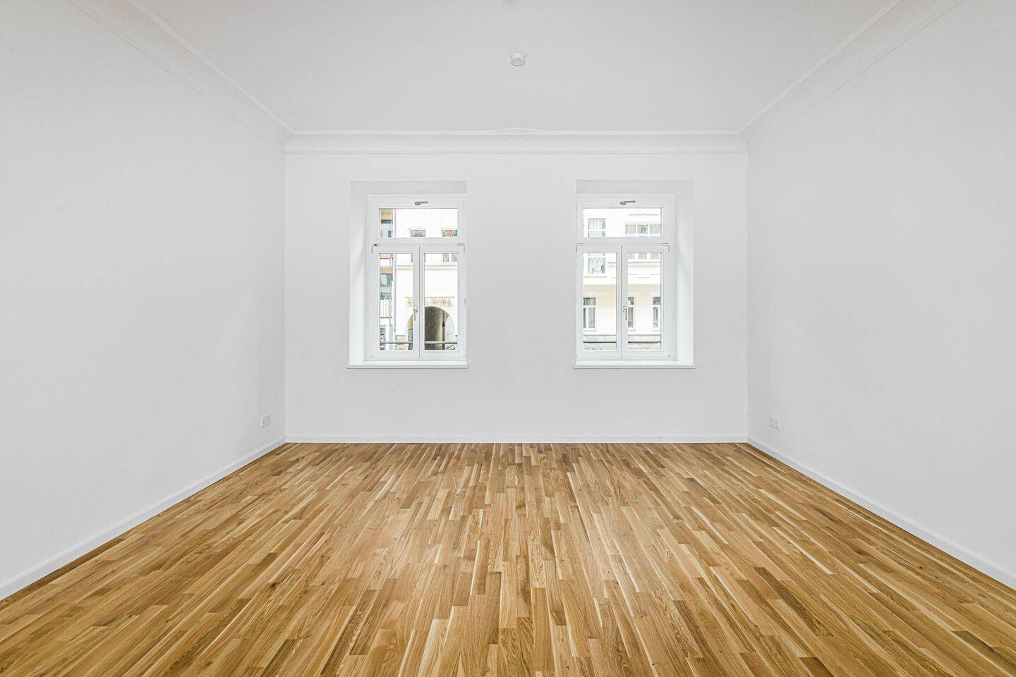 Renovierte 3-Zimmer-Altbauwohnung mit Balkon und zwei Bädern, 4317 Leipzig (Neustadt-Neuschönefeld Reudnitz-Thonberg Zentrum-Ost)