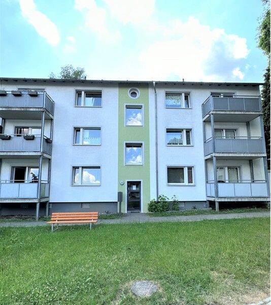 Frisch renovierte 2-Zi.-Whg. mit neuem Tageslichtbad und Balkon, 40822 Mettmann