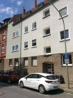 Altbaucharme!! Geräumige 3,5 Zimmerwohnung frisch tapeziert und gestrichen., 45886 Gelsenkirchen (Ückendorf)