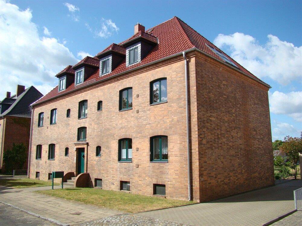 schöne 2-Raum-Wohnung im Dachgeschoss, 17235 Neustrelitz