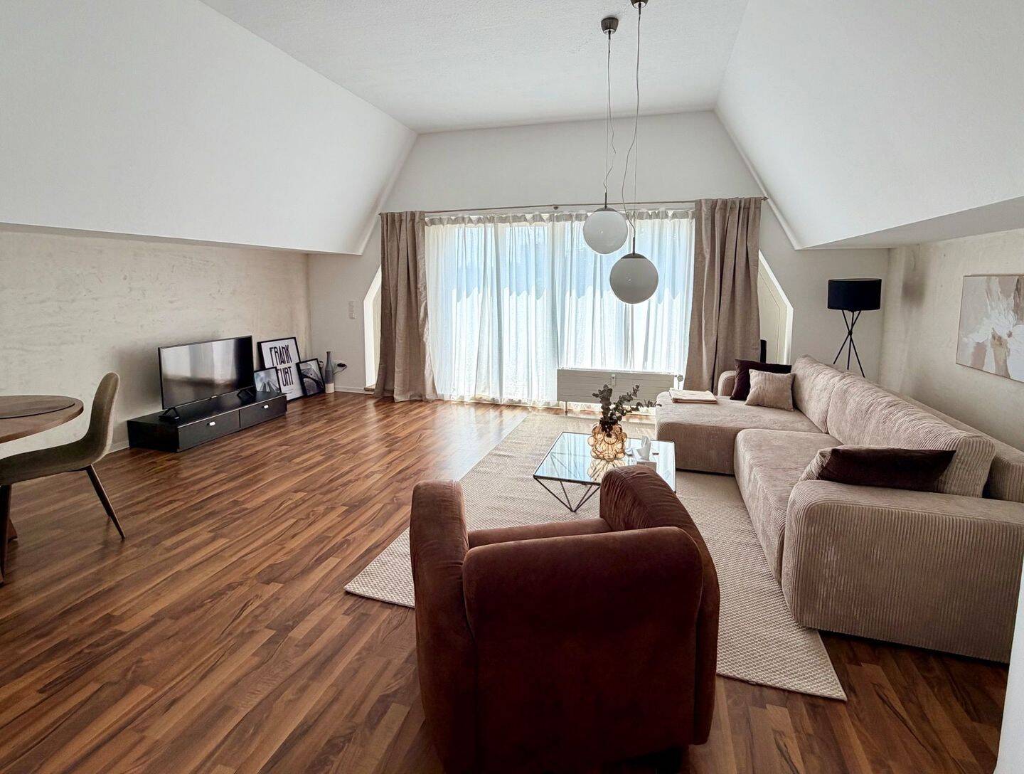 Möblierte Wohnung Frankfurt mieten – Wohnen auf Zeit, 60329 Frankfurt am Main (Bahnhofsviertel Gallus Gutleutviertel Innenstadt)