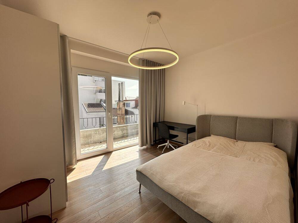 Helles WG-Zimmer mit Balkon in Alt-Saarbrücken, 66117 Saarbrücken