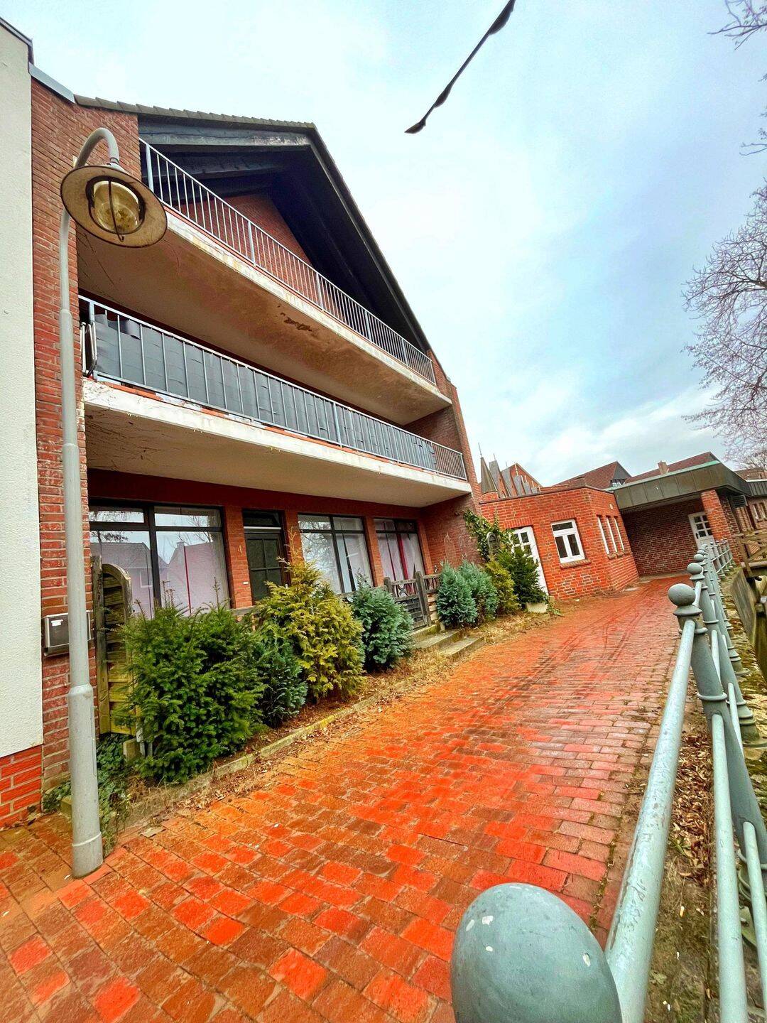 ***Helle 3-Zimmer-Dachgeschosswohnung mit Balkon & Lift in zentraler Lage von Diepholz***, 49356 Diepholz