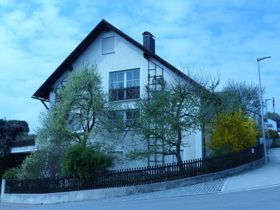 Großzügiges, lichtdurchflutetes Einfamilienhaus in Sinzing bei Regensburg für 2600€ zu vermieten, frei ab sofort, 93161 Sinzing