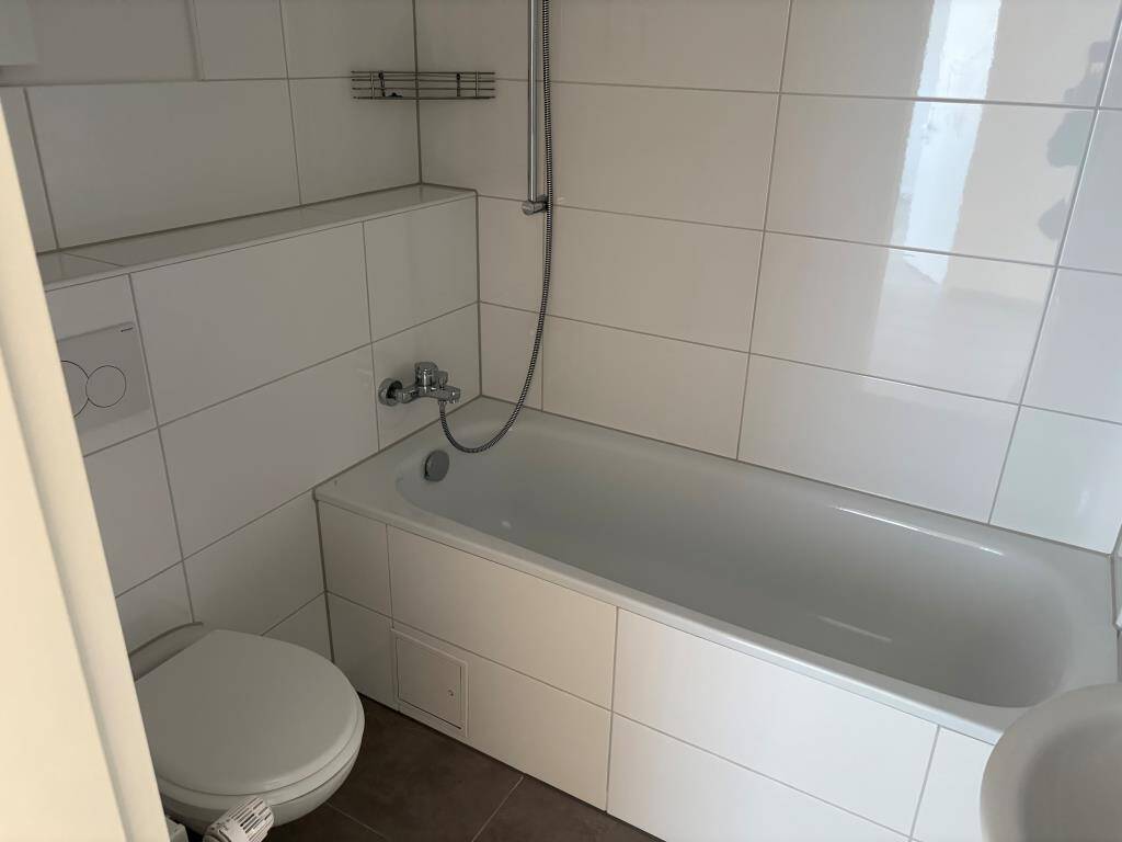 2-Zimmerwohnung mit modernem Bad frei! Greifen Sie zu!, 42549 Velbert