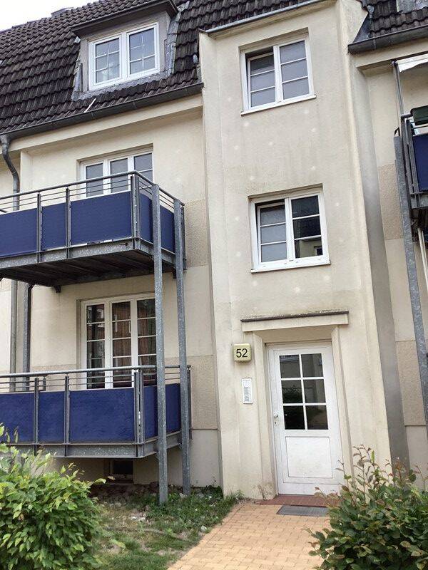 Mitten drin statt nur dabei: kleine 3-Zimmer-Wohnung, 23568 Lübeck (Schlutup Sankt Gertrud)