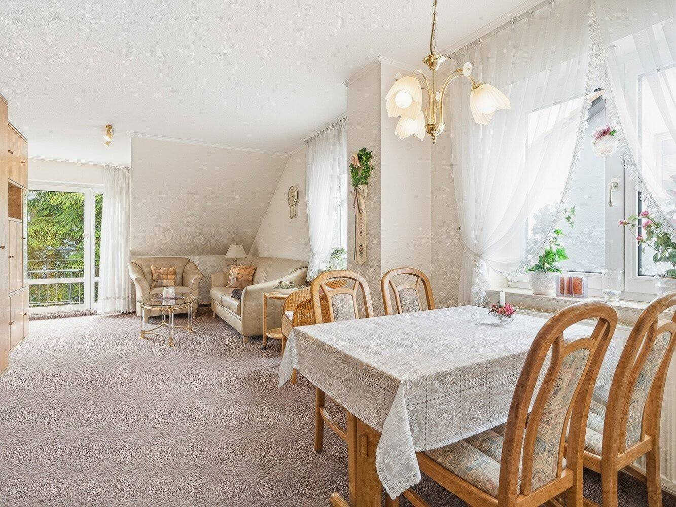 Feriengefühl inklusive! Gemütliche Dachgeschosswohnung in Konstanz, 78467 Konstanz