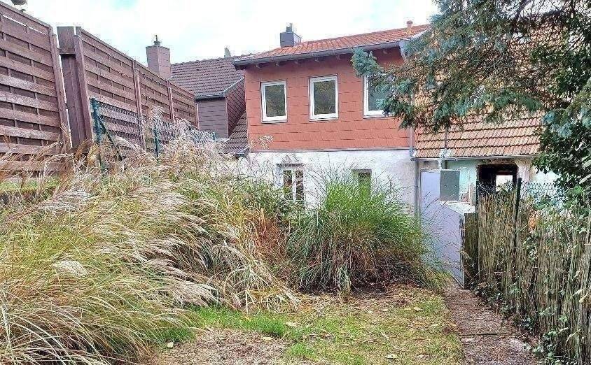 Renoviert und saniert! 1FHS mit 2 Bäder, GWC, Innenhof, Terrasse, Garten und 2 Stellplätzen vor dem Haus, in St. Ingbert (Nähe Krankenhaus)), 66386 St. Ingbert (Sankt Ingbert)