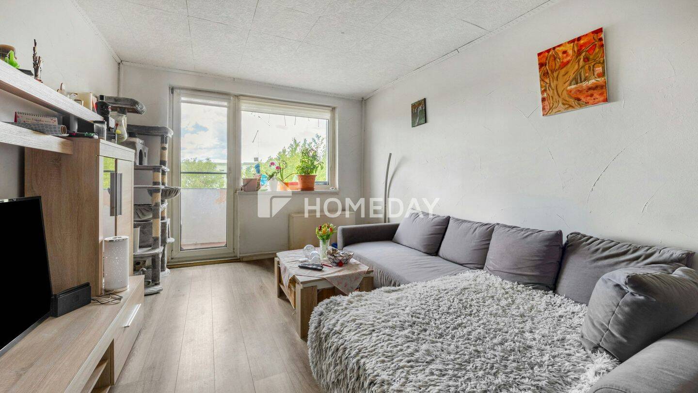 Helle 3-Zimmer-Wohnung mit Loggia und Grünblick, 23972 Dorf Mecklenburg