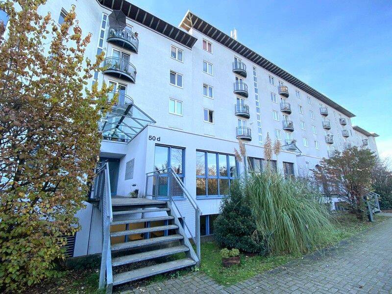 Frisch sanierte 2-Zimmer-Wohnung mit Einbauküche und (Winter-)Balkon, 40477 Düsseldorf (Derendorf Golzheim Pempelfort)