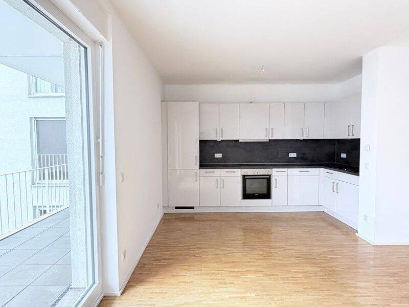 Wohnen mit Stil: attraktive 3-Zi.-Wohnung mit weitläufigem Balkon, 60326 Frankfurt am Main (Gallus Griesheim)