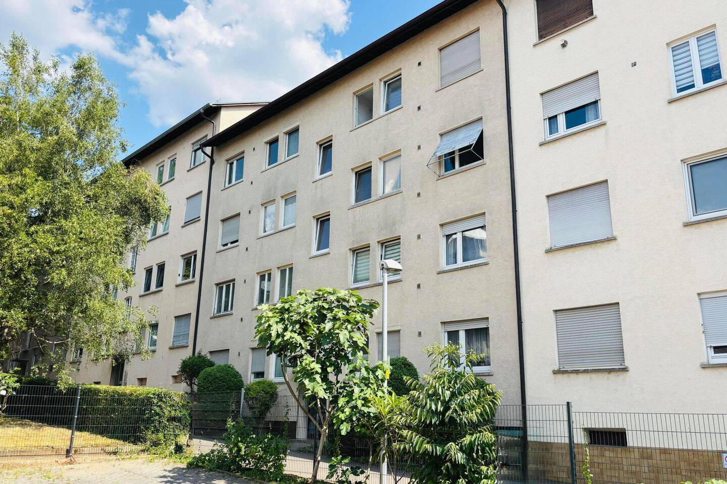 Nette 3-Zimmer-Wohnung mit Balkon in Bad Cannstatt, 70374 Stuttgart (Bad Cannstatt Sommerrain)