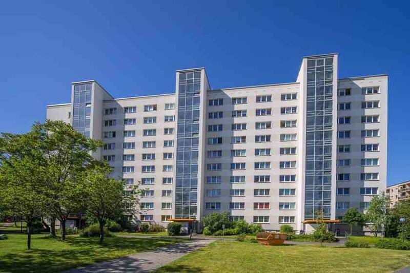 Hier lässt es sich aushalten: interessante 2-Zimmer-Wohnung, 1239 Dresden