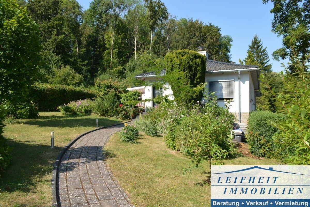 Großzügiger Winkelbungalow auf weitläufigem Grundstück, 99994 Nottertal-Heilinger Höhen (Schlotheim)