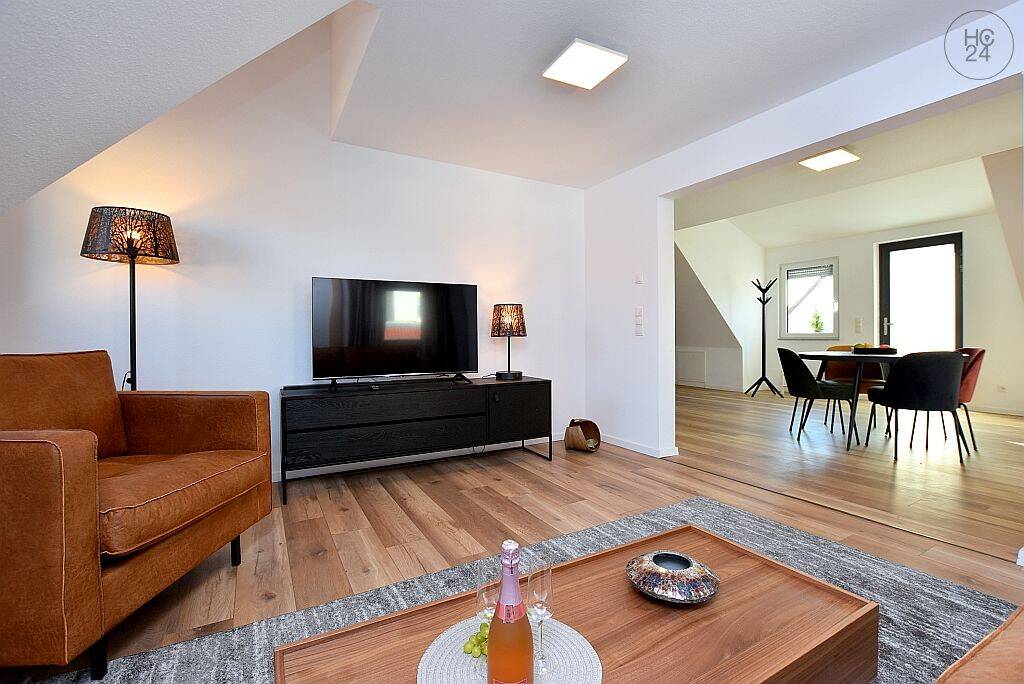Wunderschön möblierte Maisonette-Wohnung mit PKW-Stellplatz im Zentrum von Rutesheim, 71277 Rutesheim
