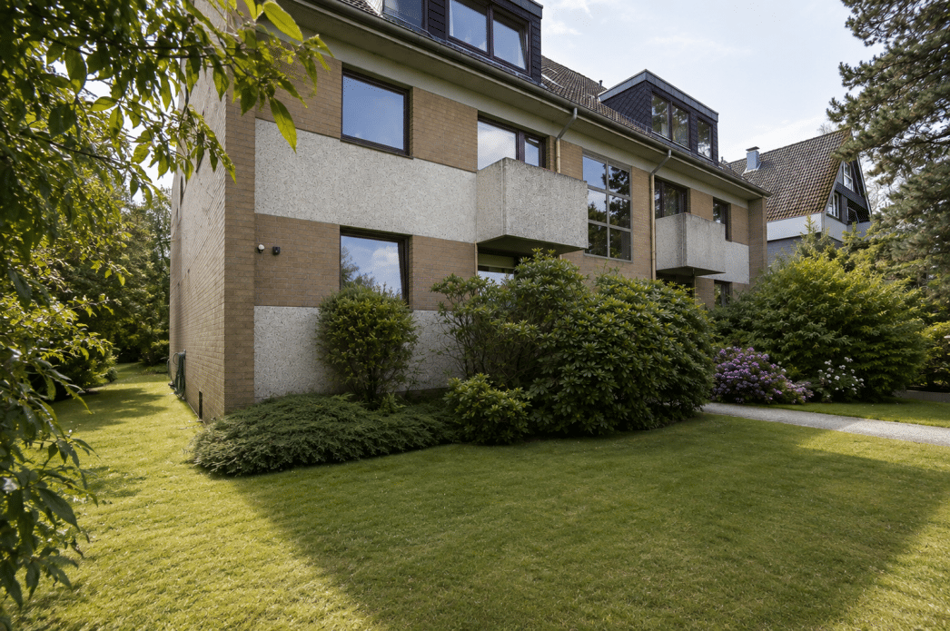 Attraktive 3-Zimmer-Eigentumswohnung mit zwei Balkonen und Tiefgaragenstellplatz, 22147 Hamburg (Wandsbek Rahlstedt)