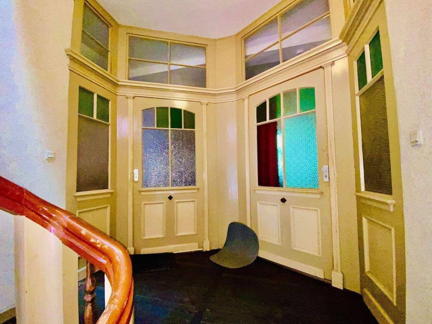 Modernisierte 3-1/2-Zi.-Altbau-Wohnung *. 105 m2 * in Fürth-Karolinenstrasse, 90763 Fürth (Südstadt Weikershof)