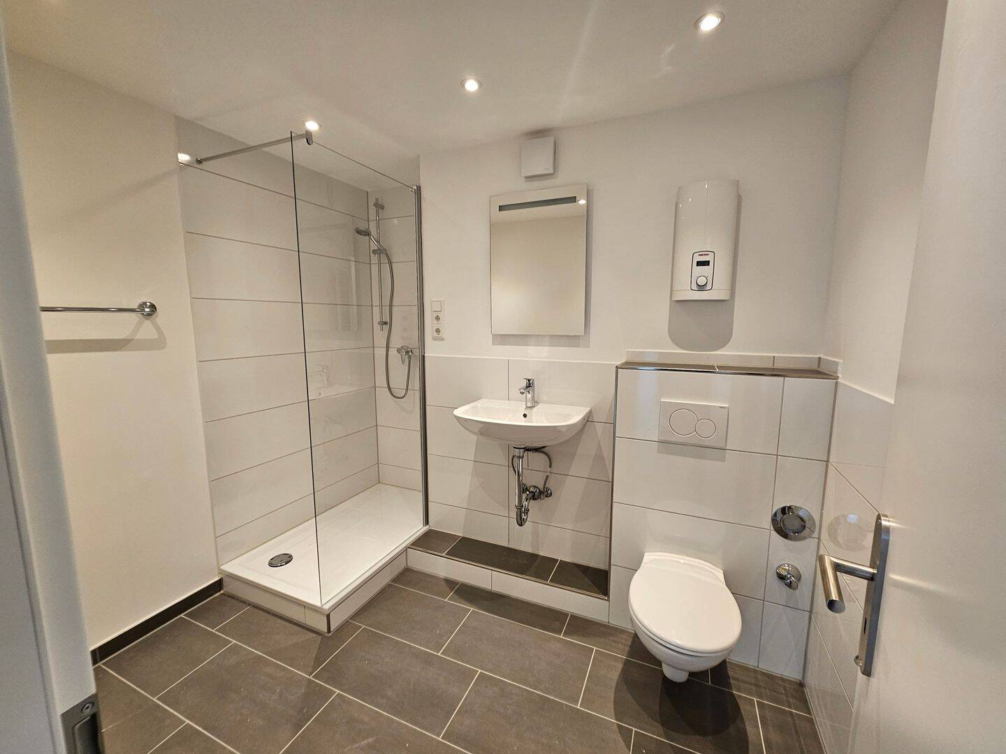 Schöne, renovierte 3,5 Raum Wohnung – Einziehen und Wohlfühlen, 45144 Essen (Frohnhausen)
