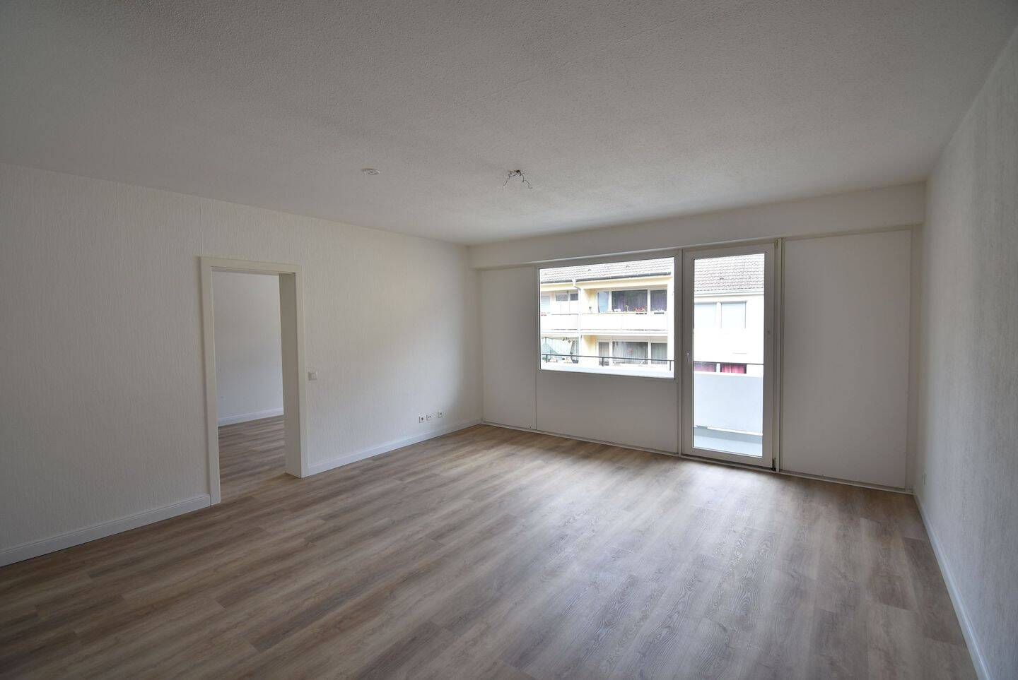 Moderne Ausstattung! Sanierte 3-Zimmer-Whg mit Balkon, 42327 Wuppertal (Vohwinkel)