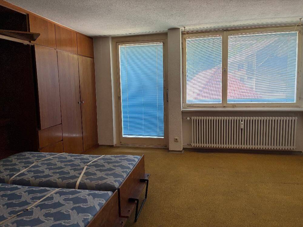 1-Zimmer-Appartement mit Südwest-Balkon – renovierungsbedürftige Gelegenheit mit individuellem Gestaltungspotenzial, 79837 St. Blasien (Sankt Blasien)