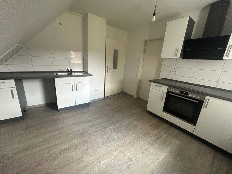 2-Zimmer-Wohnung, frisch gestrichen inkl Einbauküche, 44379 Dortmund