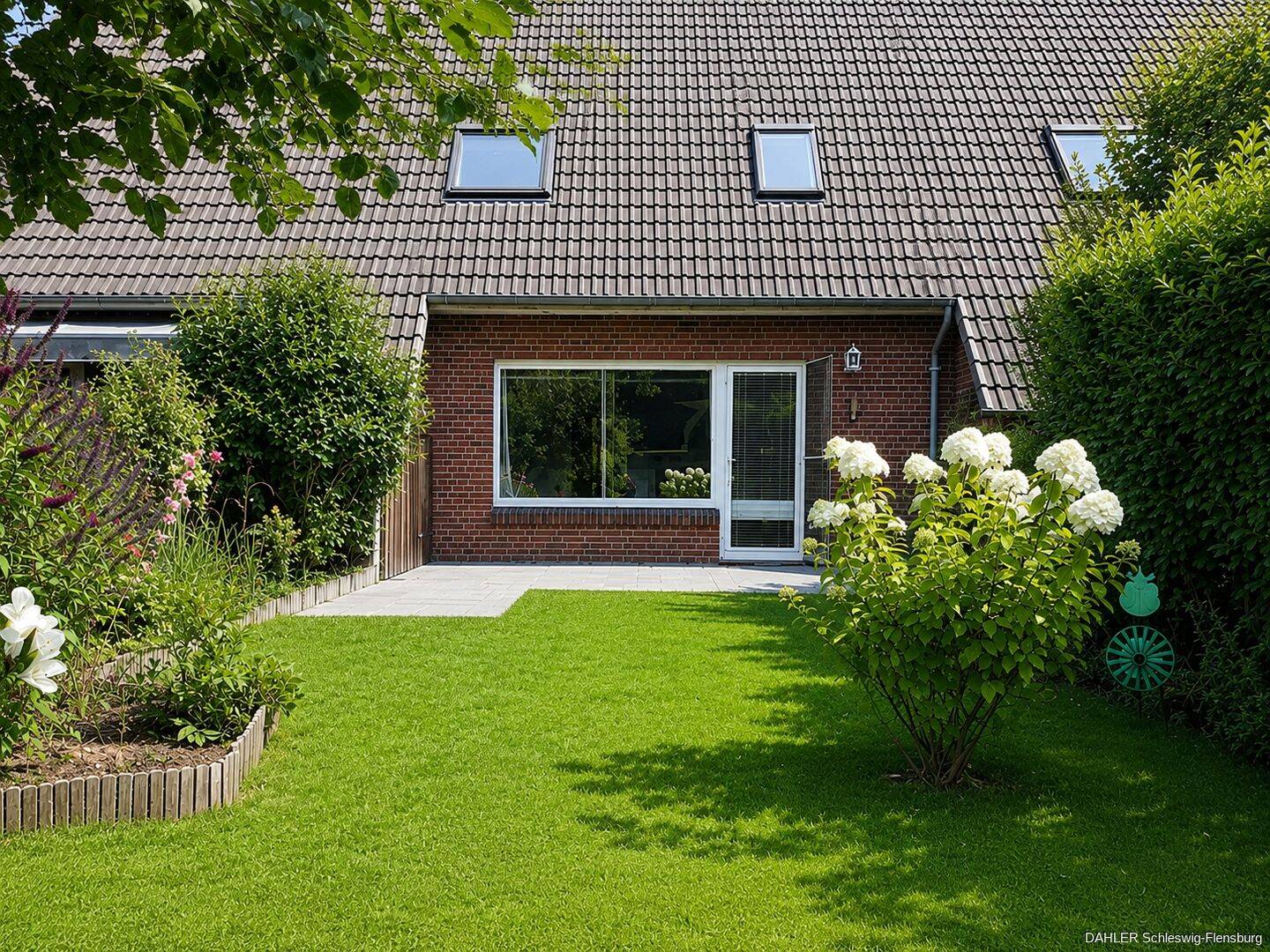 Familienglück in Flensburg – Gepflegtes Mittelreihenhaus mit Garten und Garage, 24944 Flensburg (Fruerlund Mürwik)