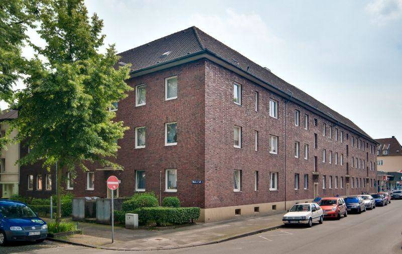 *große 2-Zimmer-Wohnung mit Wohnküche sucht neuen Mieter*, 47055 Duisburg (Neudorf-Süd Wanheim-Angerhausen Wanheimerort)