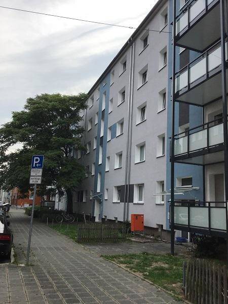 Aktion: Bei Anmietung im Juni 2026 schenken wir Ihnen einen 100,- Euro-Gutschein! Renovierte 2-Zimmer-Wohnung im Erdgeschoß, 90459 Nürnberg