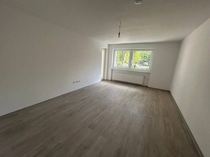 Tolle 3-Zimmer-Wohnung mit Wand und Bodenbelag in schöner Lage, 44357 Dortmund (Bodelschwingh Nette Oestrich Westerfilde)