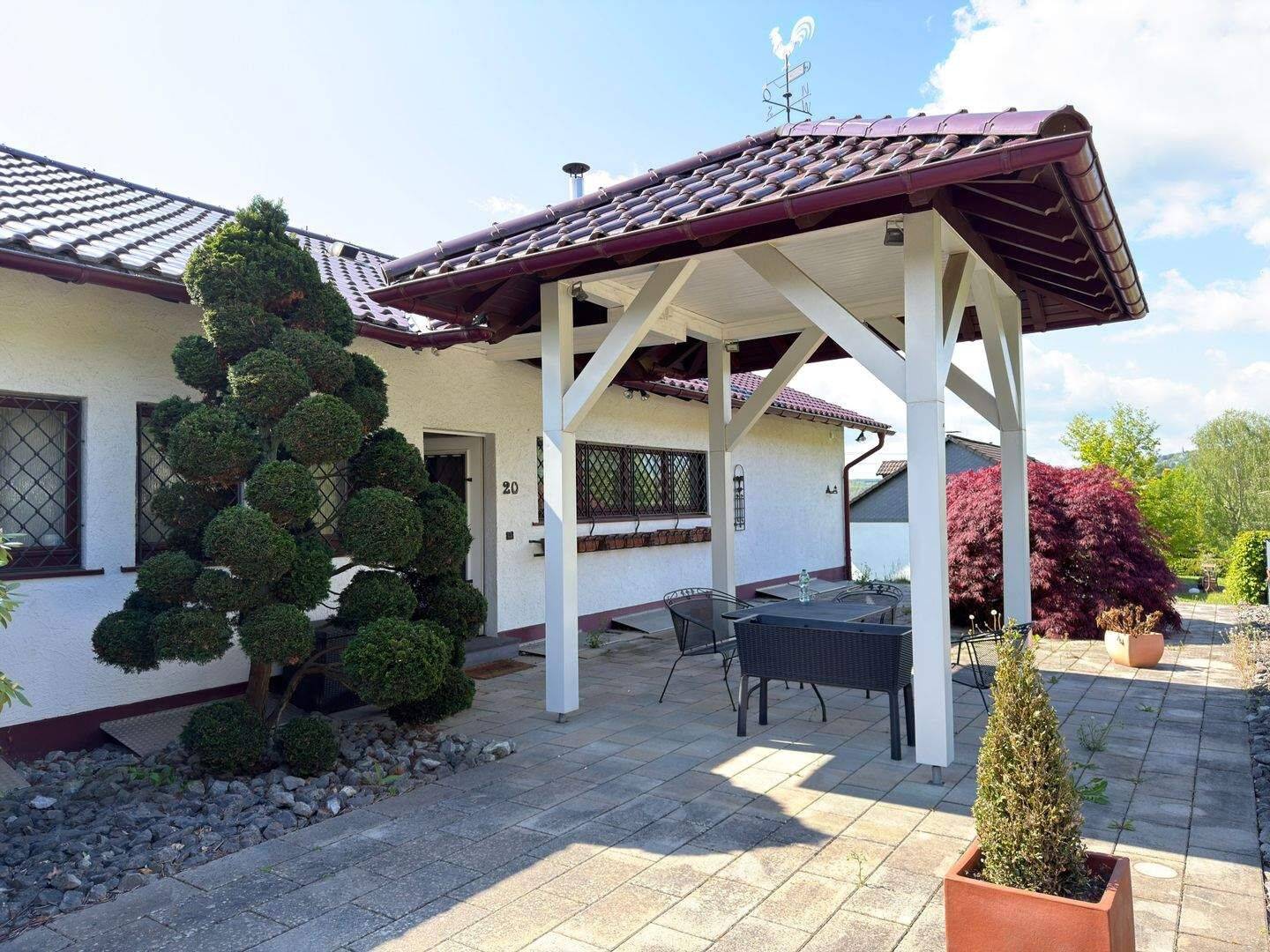 Exklusives Haus mit Einliegerwohnung direkt am Wald ! ( ACHTUNG PREISREDUZIERUNG), 57234 Wilnsdorf