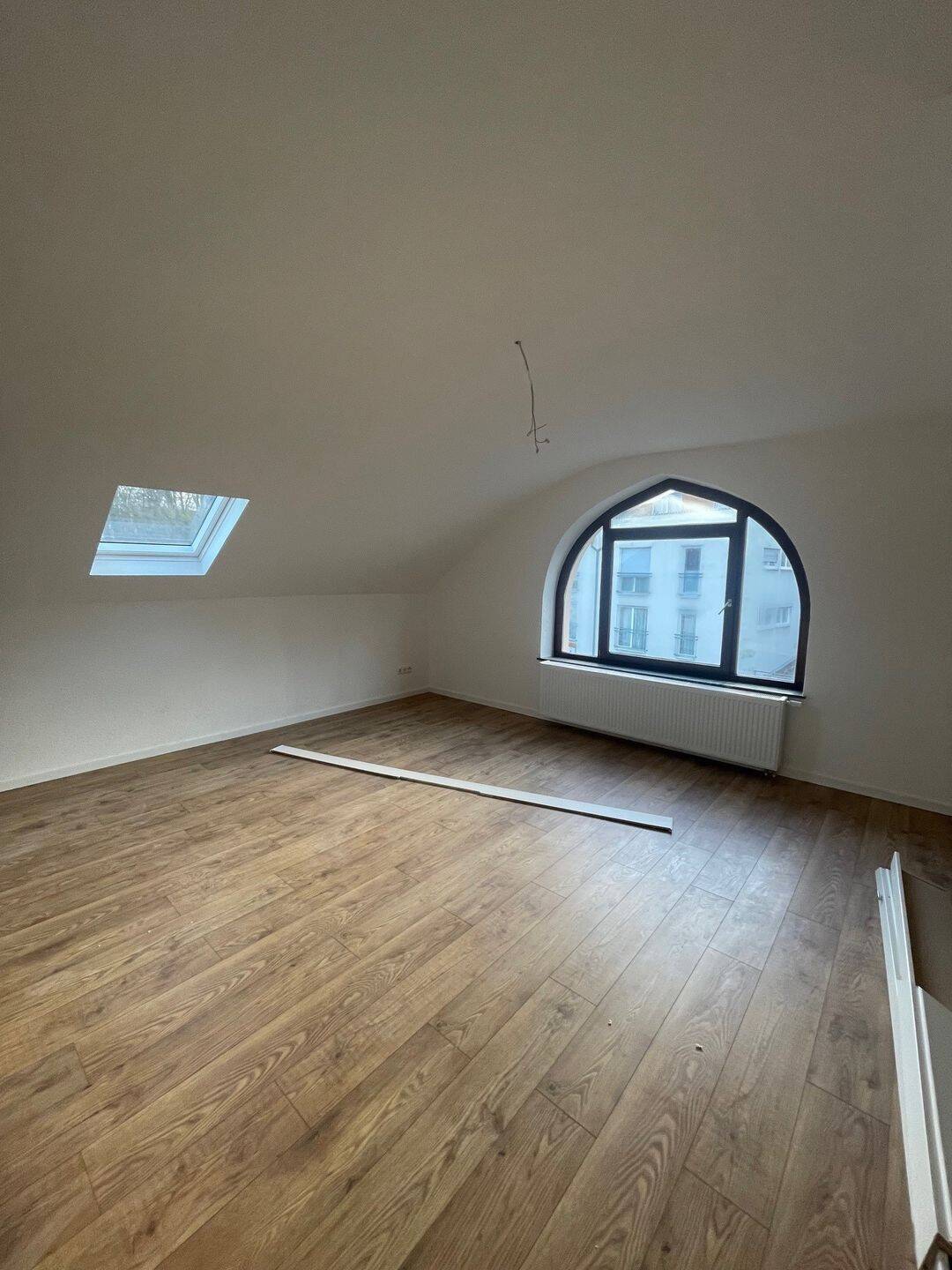Großzügige sanierte 4 Zimmerwohnung im Herzen von Daun, 54550 Daun