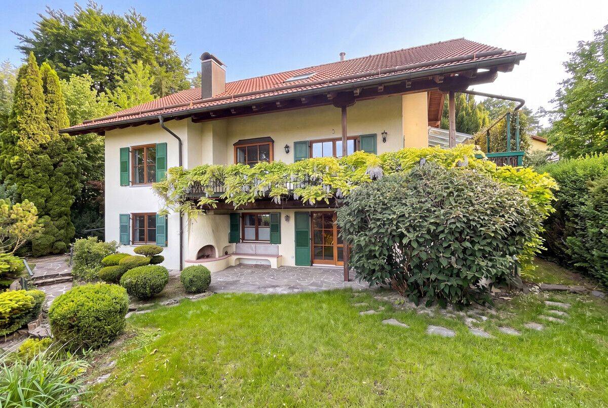 Elegantes Villenanwesen in privilegierter Seeblicklage, 82211 Herrsching a. Ammersee