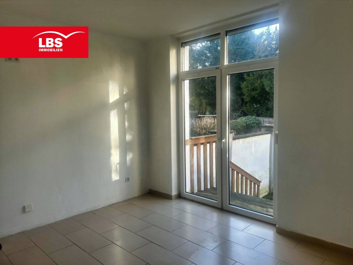 Erdgeschosswohnung  2 Zimmer, Küche, Diele , Bad , Garten !, 47803 Krefeld