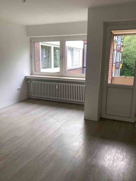 Sommeraktion: Mieten Sie noch für Juli 26 und sparen Sie 1 Grundmiete! Perfekte 2 Zimmer mit Balkon in super verkehrsarmer Wohnstraße, 46045 Oberhausen