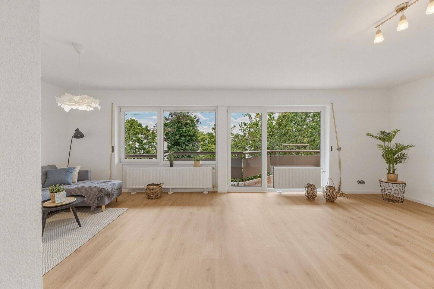 ***wunderschöne 3-Zimmer Wohnung mit Garage und Balkon***, 88662 Überlingen