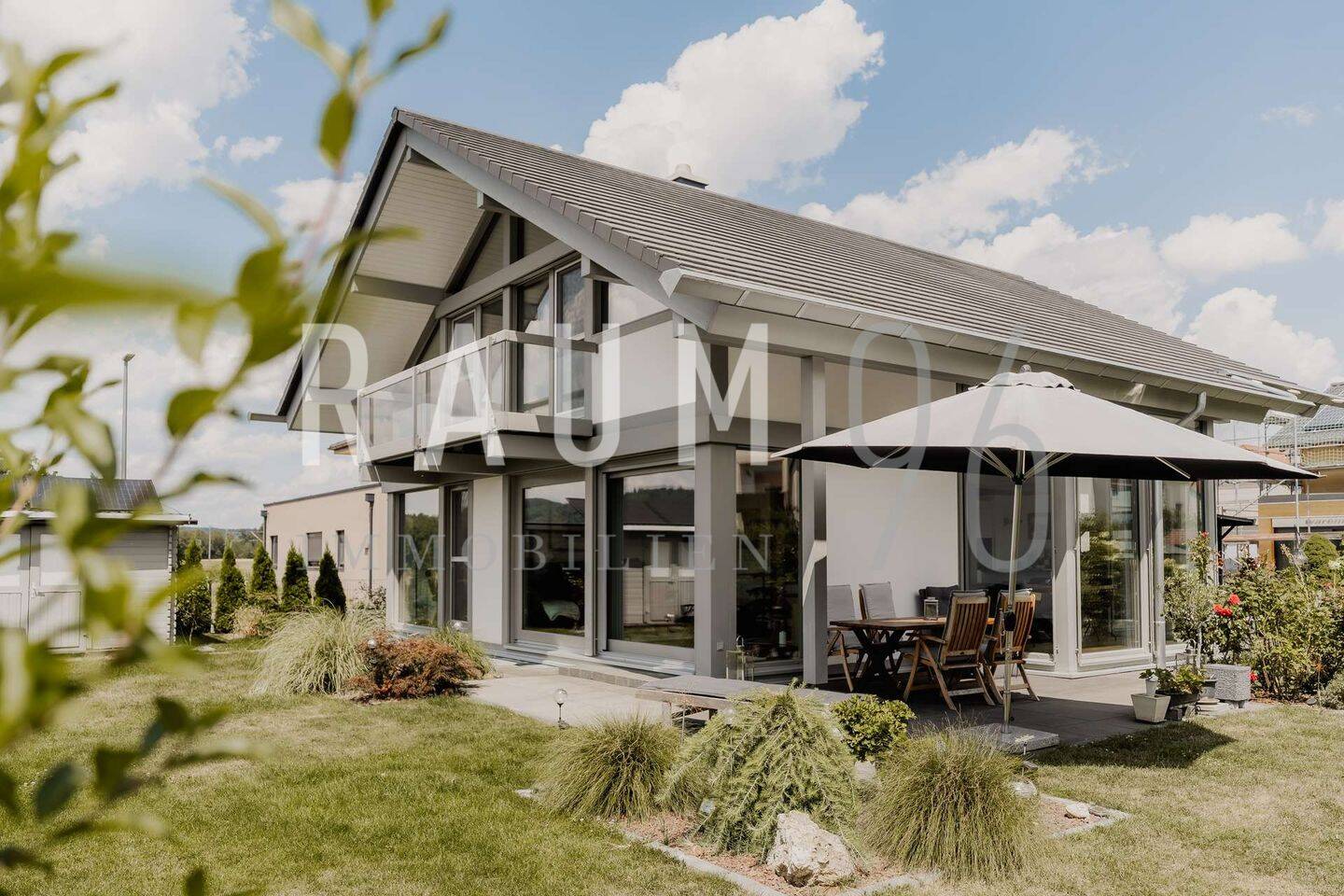 Exklusives Designhaus mit zeitloser Architektur, bester Energieeffizienz und stilvoller Ausstattung, 96231 Bad Staffelstein