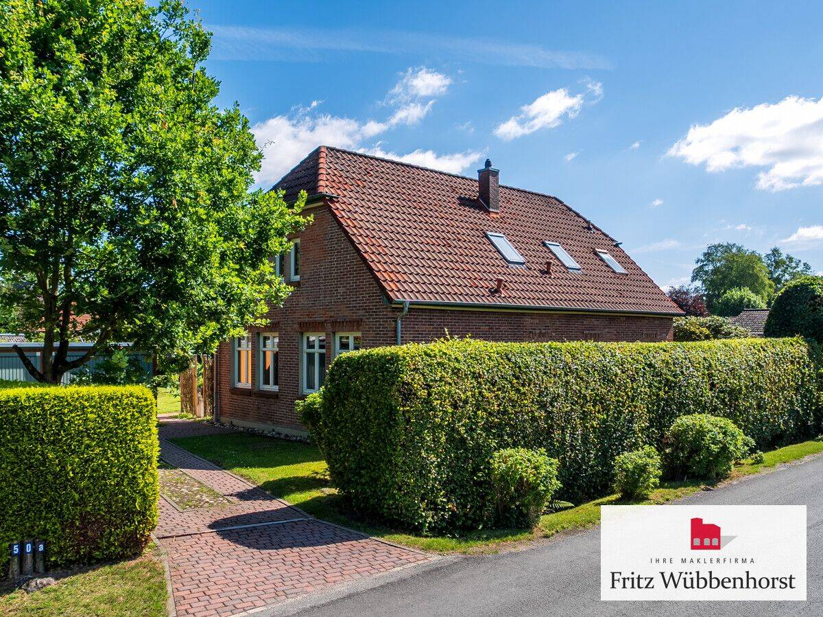 Charmantes Wohnhaus im Landhausstil mit zwei Garagen im Grünen, 26129 Oldenburg (Oldb) (Bloherfelde Innenstadt Wechloy)