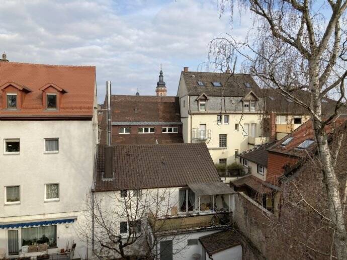 Über den Dächern von Durlach: Möblierte Wohnung in familiärer Atmosphäre, 76227 Karlsruhe (Durlach Hohenwettersbach Stupferich)
