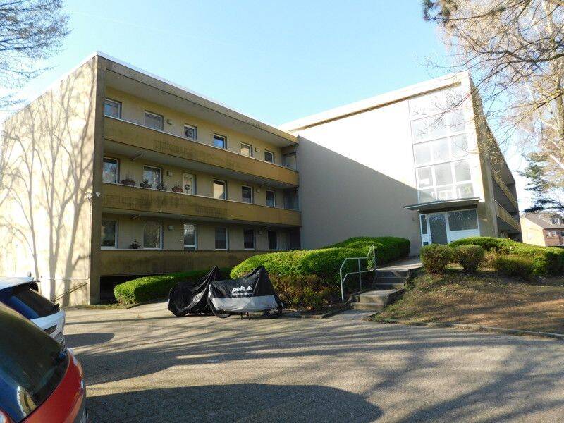 Im Erdgeschoss großzügige Wohnung mit drei Zimmern und Balkon!, 58453 Witten