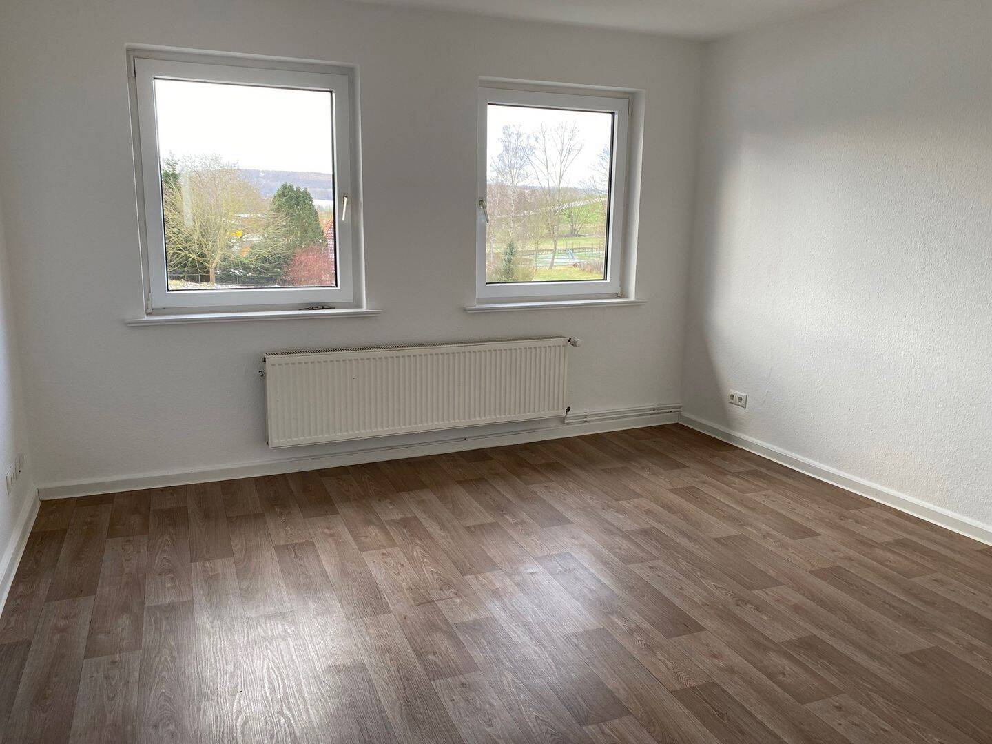 In Renovierung !!! Erdgeschosswohnung mit nagelneuem Bad, 38723 Seesen