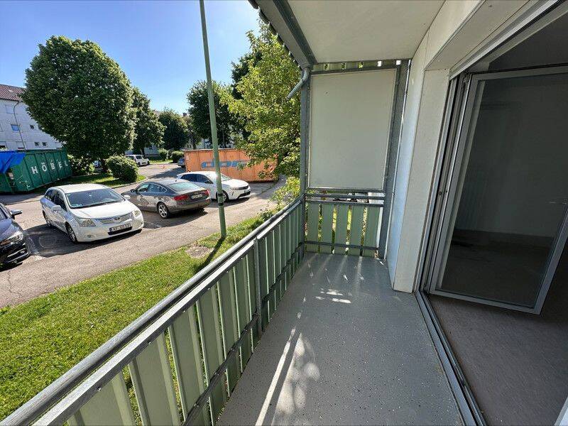 Erdgeschoss / 4,5 Zimmer mit Balkon (frisch saniert), 87600 Kaufbeuren