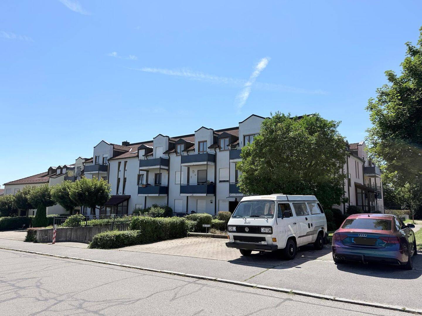 Helle 3-Zimmer-Wohnung mit 2 Balkonen – inkl. neuer EBK, Keller und Tiefgaragenstellplatz, 84323 Massing