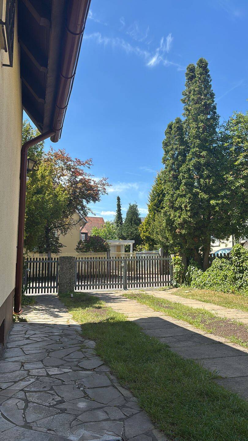 Geräumiges 6-Zimmer-Haus in Stein, 90547 Stein
