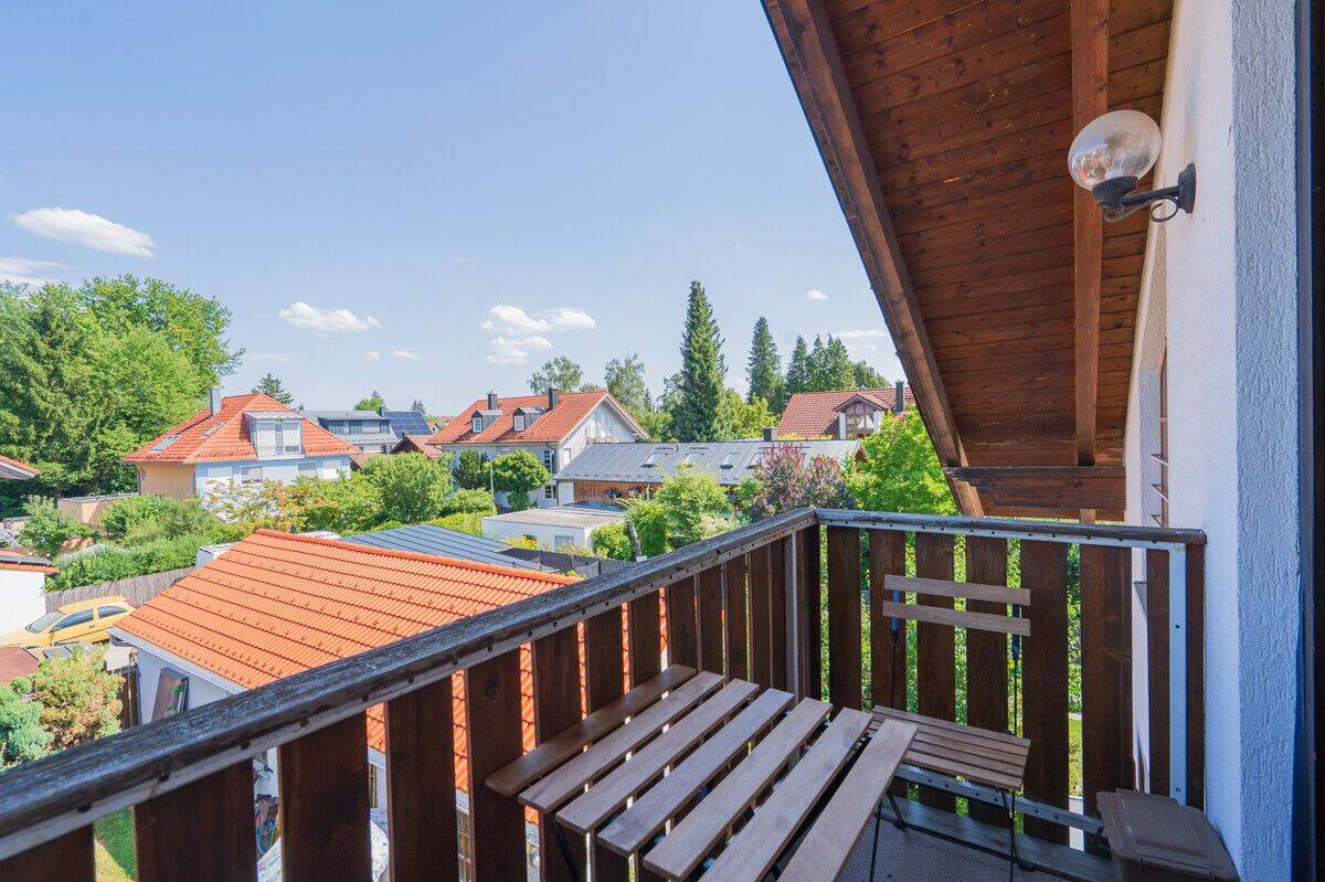 ***Heike Borchers Immobilien***Gemütliche Dachgeschosswohnung mit hervorragender Raumaufteilung***, 82008 Unterhaching