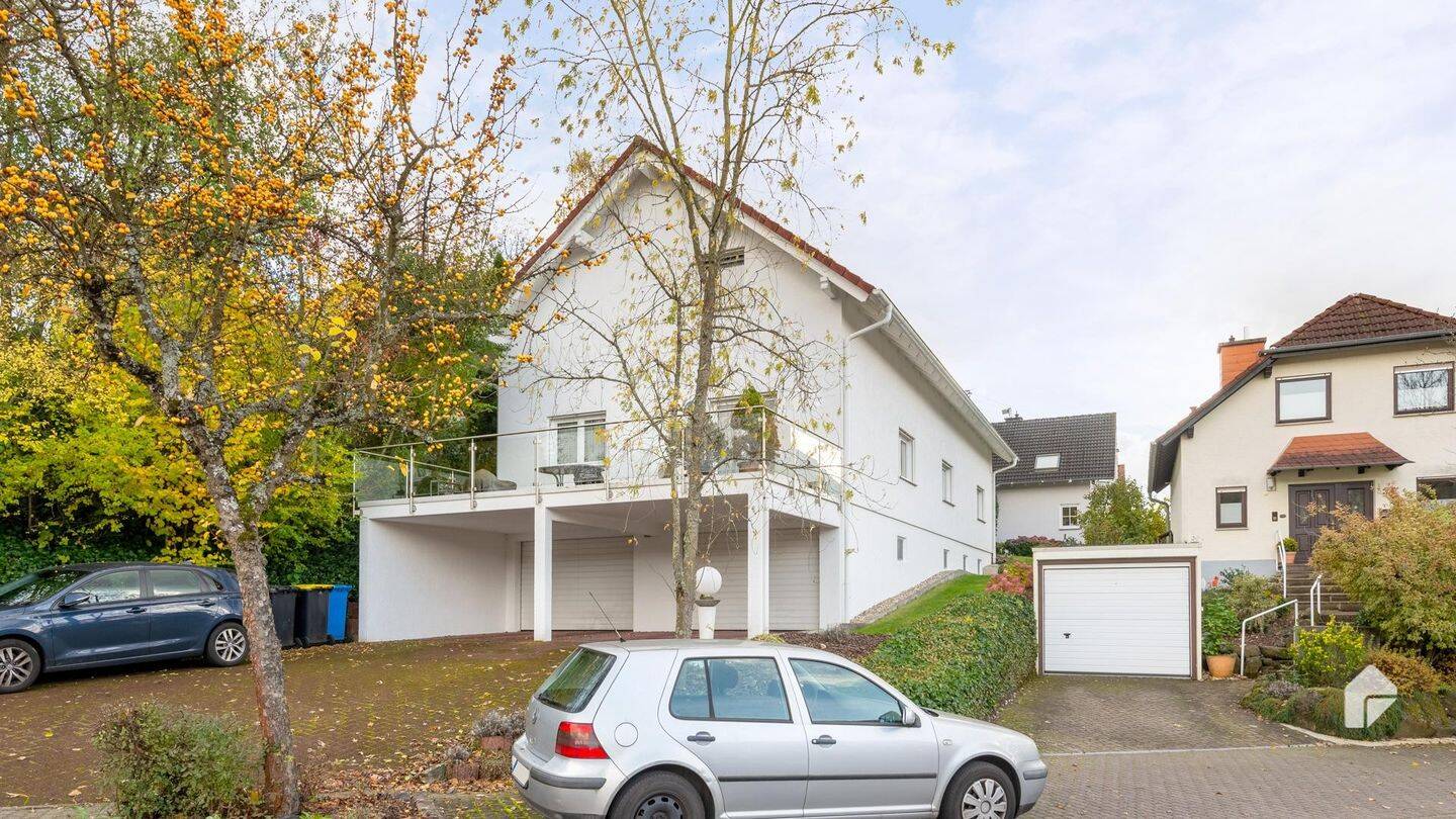 Schöne 2-Zi-Wohnung m.Balkon,Grün-& Blicklage,Kfz-Stellplatz,Keller.Am Schäfersberg-Niedernhausen, 65527 Niedernhausen